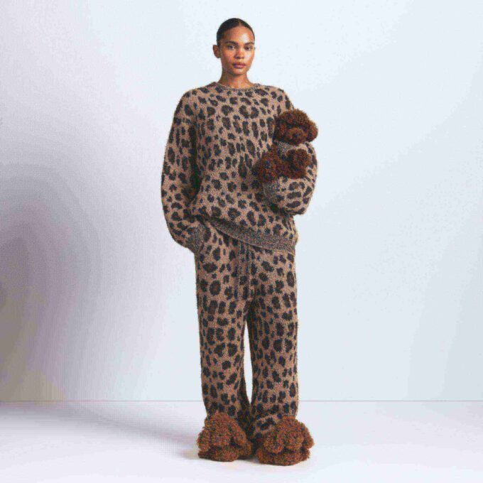 COZY OVERSIZED CREWNECK PULLOVER