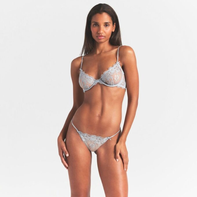 EMBROIDERED LINGERIE FRONT CLOSE UNLINED BRA