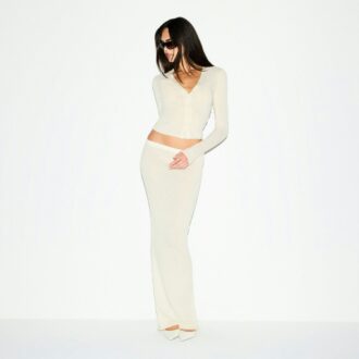 FEATHERWEIGHT CASHMERE CARDIGAN