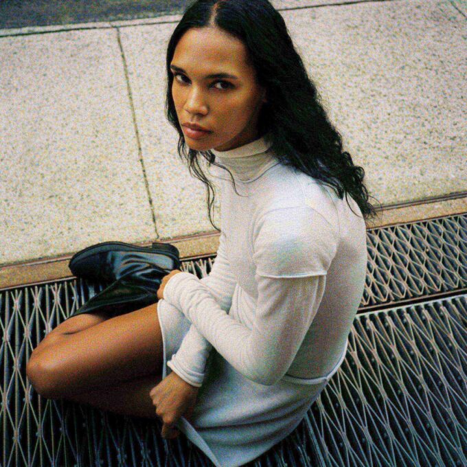 FEATHERWEIGHT CASHMERE TURTLENECK