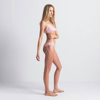 FITS EVERYBODY LACE MICRO TANGA