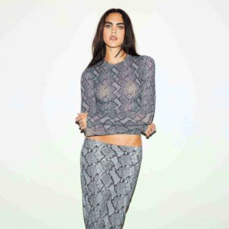 FITS EVERYBODY LONG SLEEVE T-SHIRT