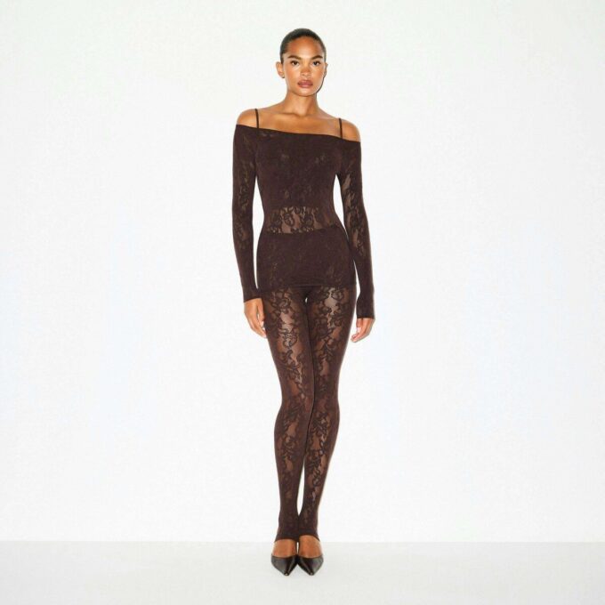 KNIT LACE BOATNECK TOP