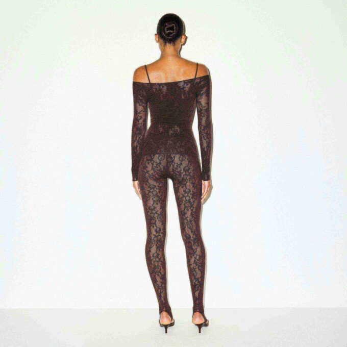 KNIT LACE BOATNECK TOP