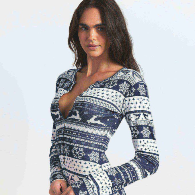 LOGO PLUSH POINTELLE HENLEY ONESIE