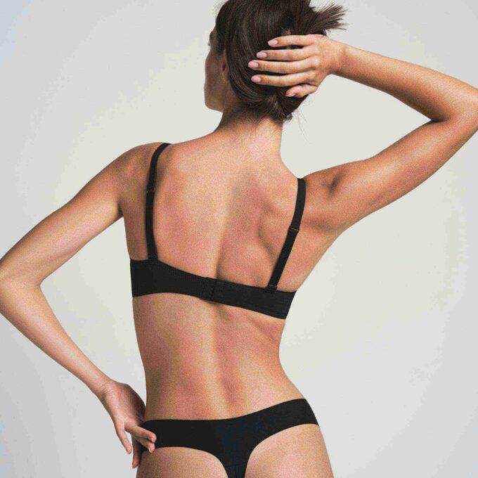 NAKED PLUNGE BRALETTE