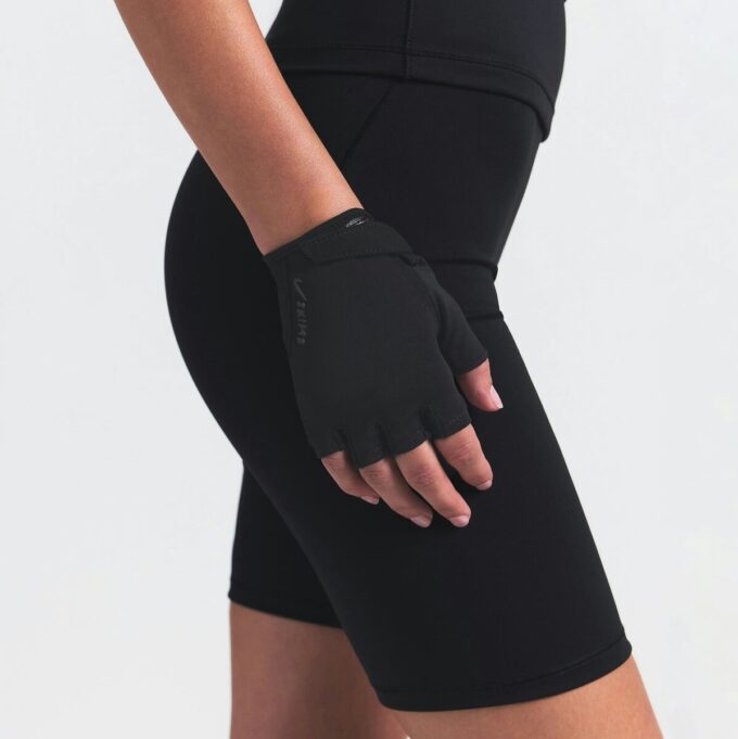 NikeSKIMS ACCESSORIES TRAINING GLOVES