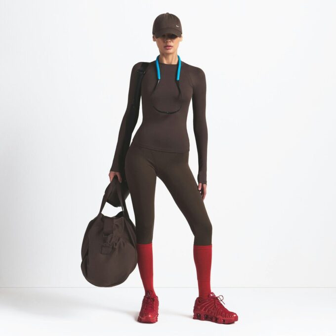 NikeSKIMS AIRY LONG SLEEVE CREW NECK TOP