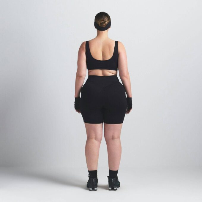 NikeSKIMS MATTE 5″ BIKER SHORT