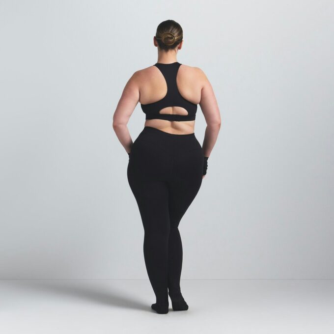 NikeSKIMS MATTE FOOTSIE GRIP LEGGING