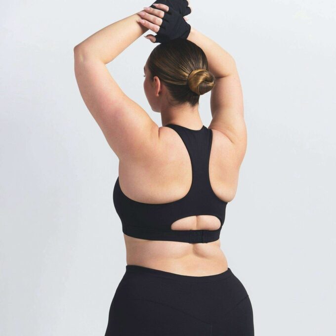 NikeSKIMS MATTE HIGH NECK BRA NikeSKIMS MATTE HIGH NECK BRA