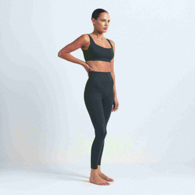 NikeSKIMS MATTE KNEE GRIP 26″ LEGGING