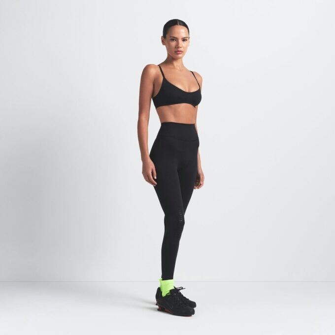 NikeSKIMS MATTE MICRO SCOOP BRA