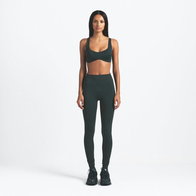 NikeSKIMS MATTE SHAPING SCOOP BRA NikeSKIMS MATTE SHAPING SCOOP BRA