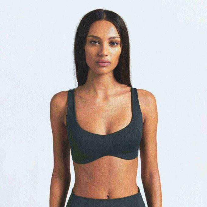 NikeSKIMS MATTE SHAPING SCOOP BRA NikeSKIMS MATTE SHAPING SCOOP BRA