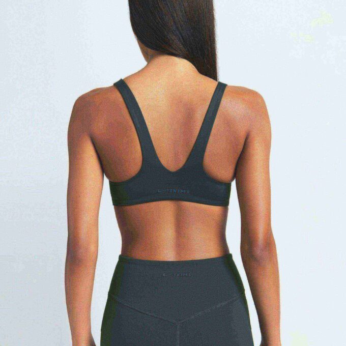 NikeSKIMS MATTE SHAPING SCOOP BRA NikeSKIMS MATTE SHAPING SCOOP BRA