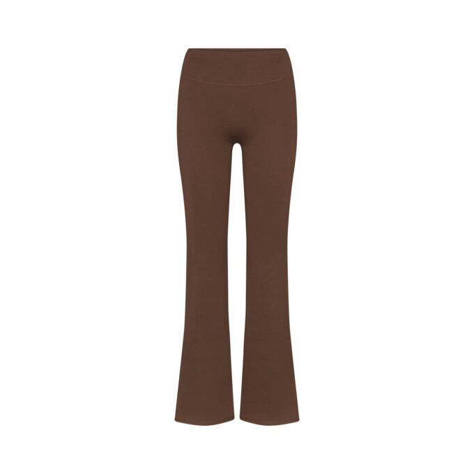 NikeSKIMS MATTE SLIM FLARE LEGGING NikeSKIMS MATTE SLIM FLARE LEGGING