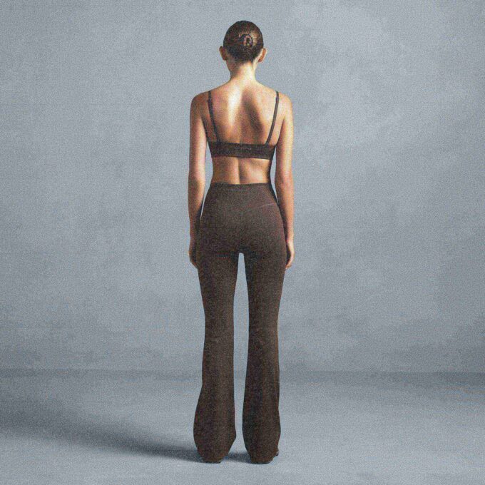 NikeSKIMS MATTE SLIM FLARE LEGGING NikeSKIMS MATTE SLIM FLARE LEGGING