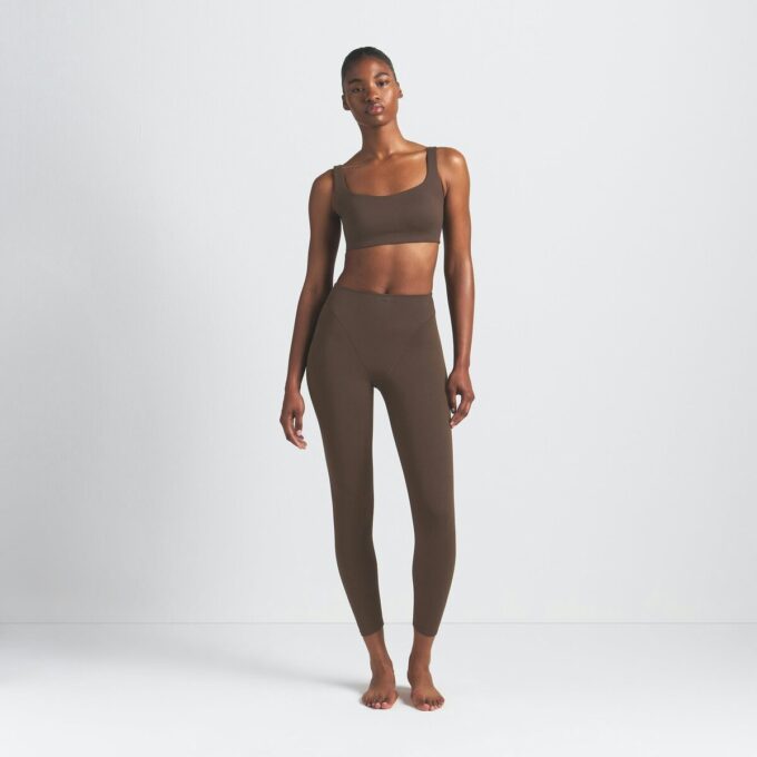 NikeSKIMS MATTE V-LINE 26″ LEGGING