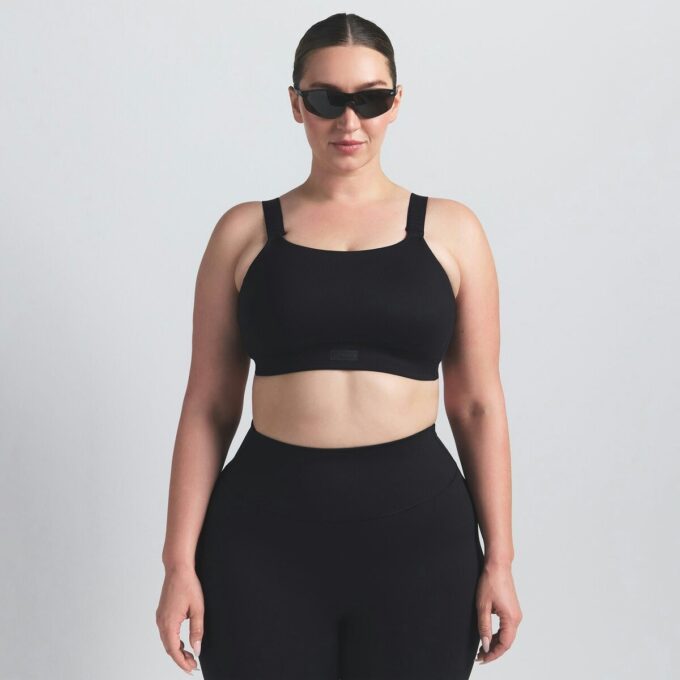 NikeSKIMS MATTE WIDE STRAP BRA