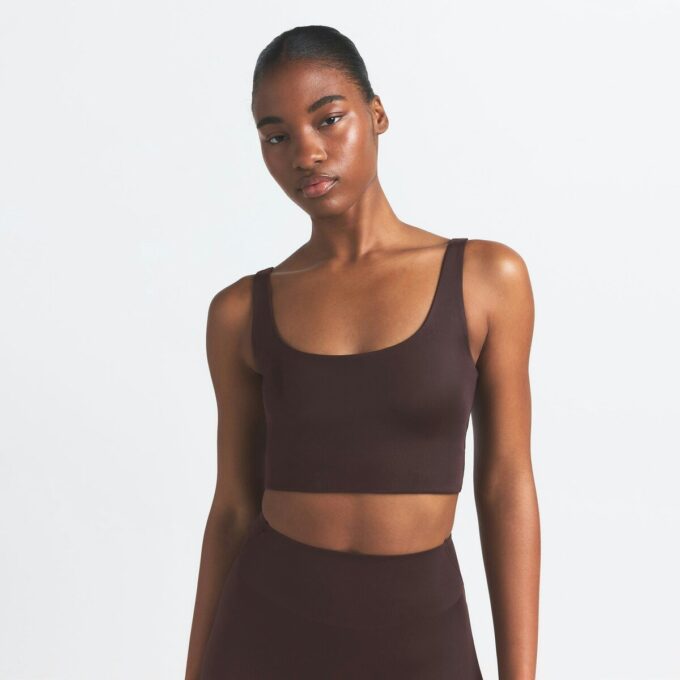NikeSKIMS SHINE SCOOP NECK BRA TOP