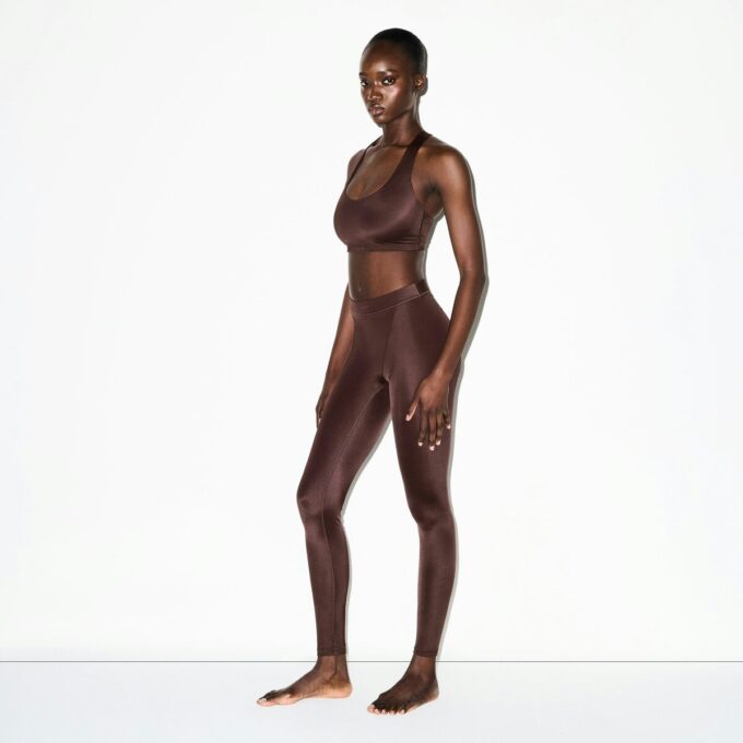 NikeSKIMS SHINE V-LINE 26″ LEGGING