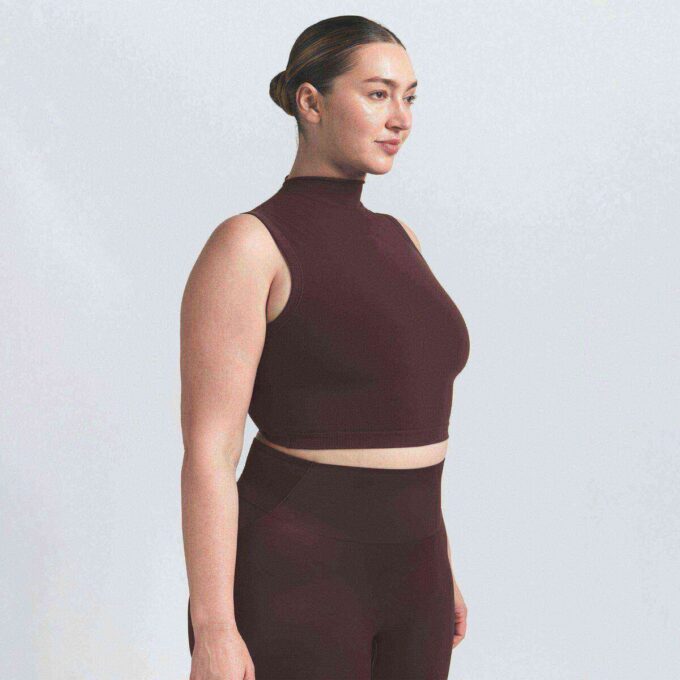 NikeSKIMS VINTAGE SEAMLESS MOCK NECK BRA TOP