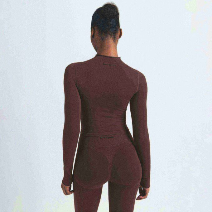 NikeSKIMS VINTAGE SEAMLESS MOCK NECK CROP TOP