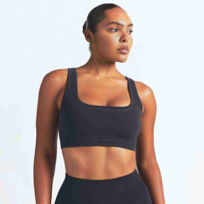 NikeSKIMS VINTAGE SEAMLESS SCOOP NECK BRA