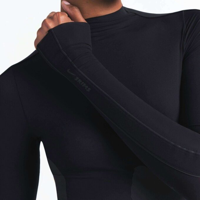 NikeSKIMS WEIGHTLESS LAYERS MOCK NECK LONG SLEEVE TOP