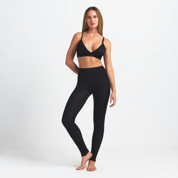 NikeSKIMS WEIGHTLESS LAYERS V-LINE 26″ LEGGING
