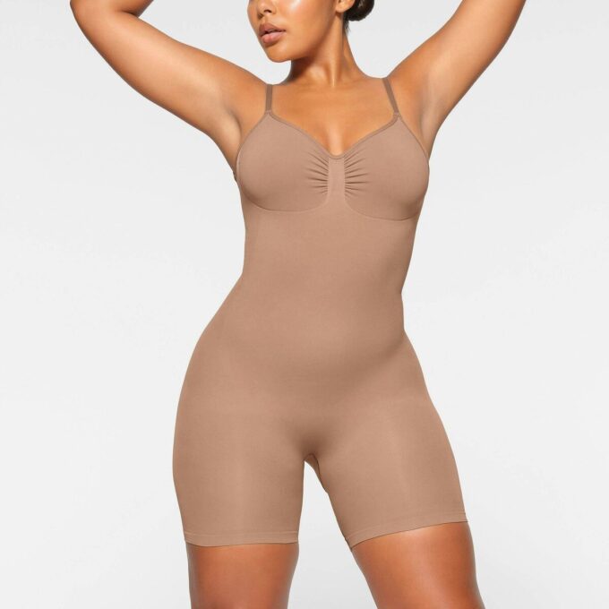 SEAMLESS SCULPT LOW BACK MID THIGH BODYSUIT