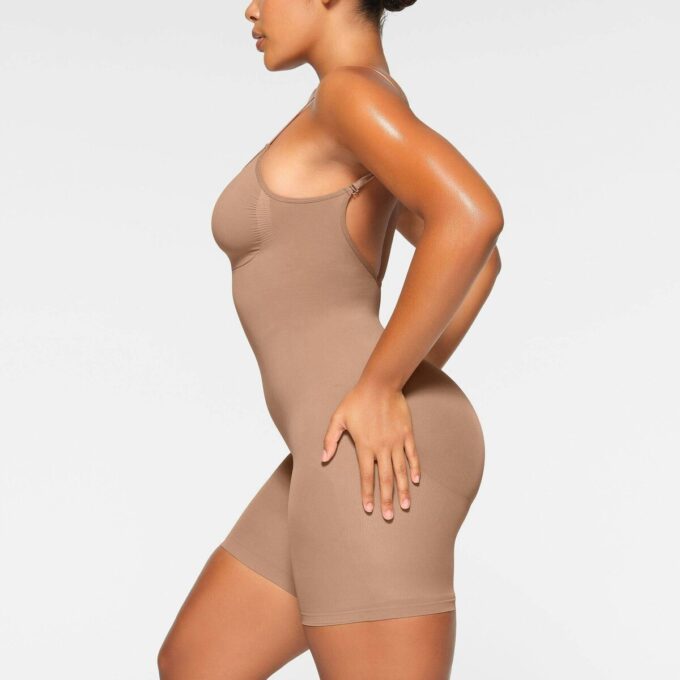 SEAMLESS SCULPT LOW BACK MID THIGH BODYSUIT