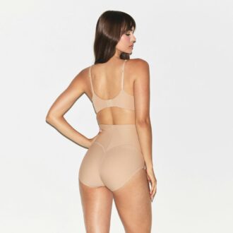 SKIMS BODY CORE SCULPT BUTT LIFTING BRIEF