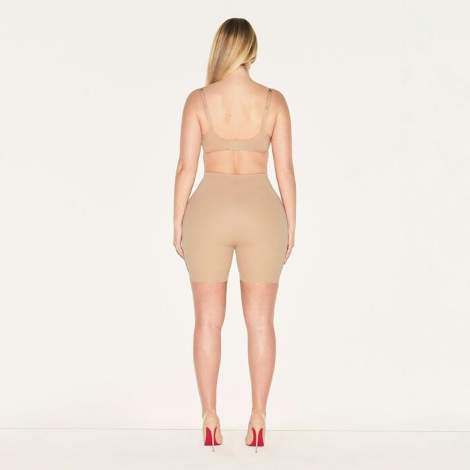 SKIMS BODY HIP ENHANCING PADDED SHORT