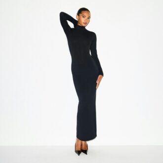 SMOOTH LAYERS TURTLENECK LONG DRESS