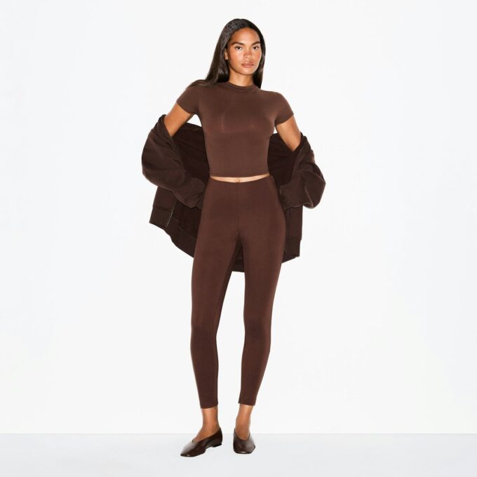 THE ESSENTIAL COLLECTION HIGH-WAISTED LEGGING