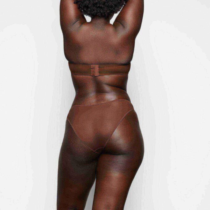 ULTRA FINE MESH STRAPLESS BRA