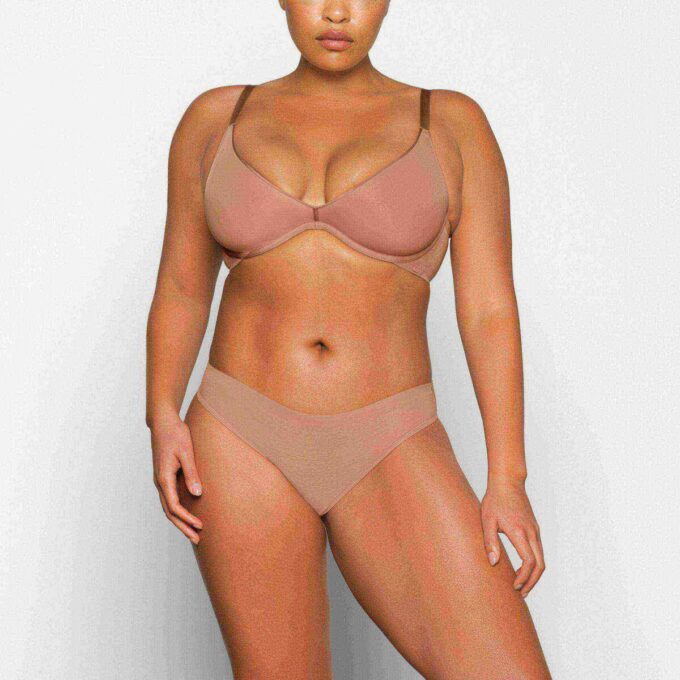 WEIGHTLESS SCOOP BRA