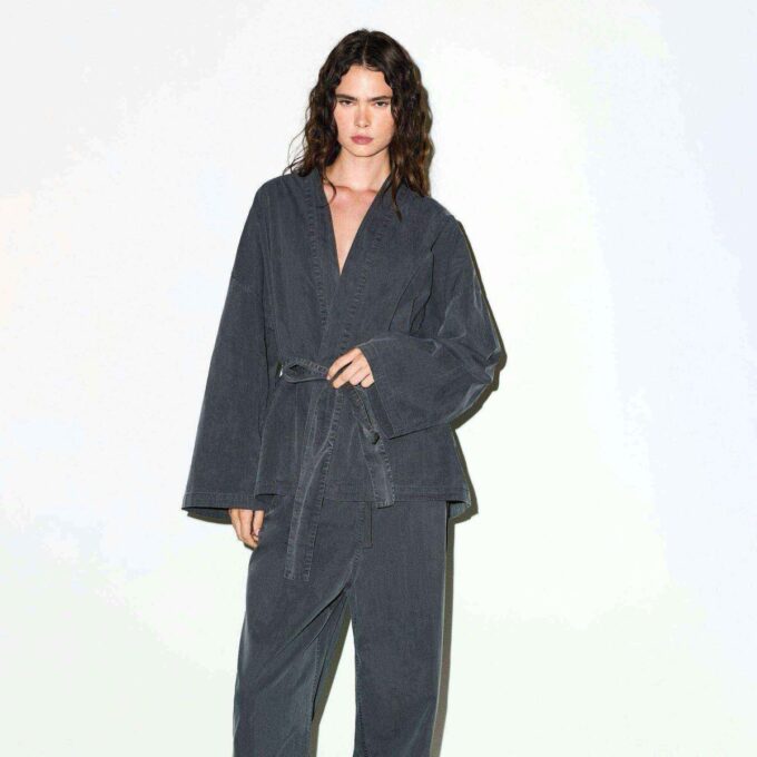 WOVEN LOUNGE OVERSIZED WRAP TOP